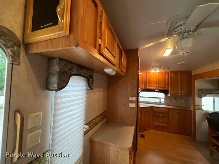 image for item OA9041 2002 Jayco Designer  camper