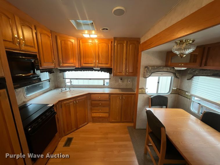 image for item OA9041 2002 Jayco Designer  camper