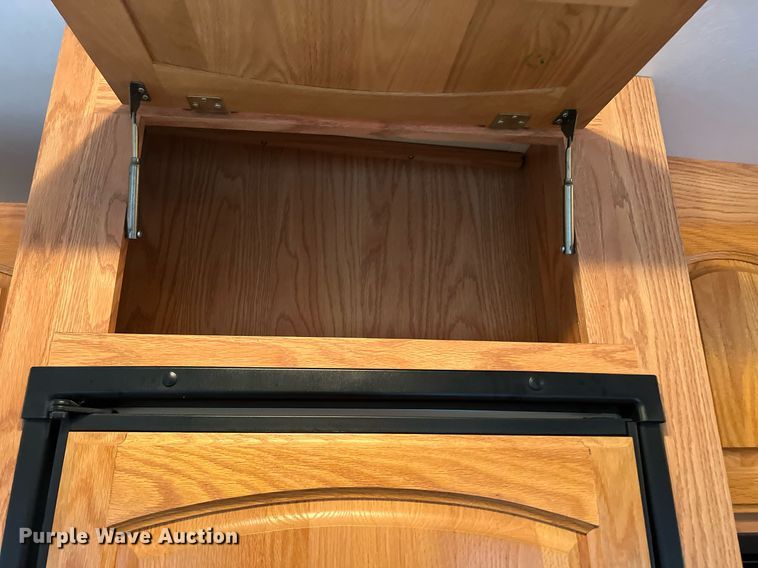 image for item OA9041 2002 Jayco Designer  camper