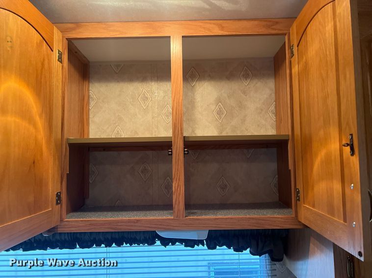 image for item OA9041 2002 Jayco Designer  camper