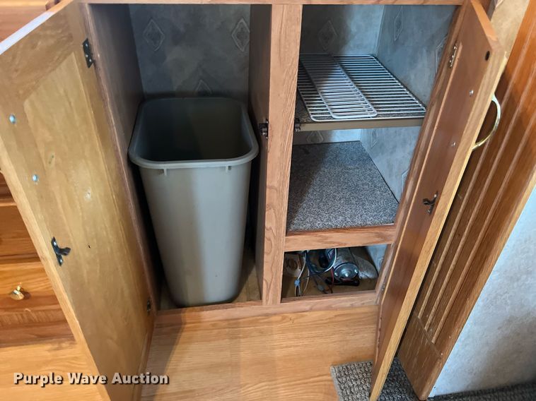 image for item OA9041 2002 Jayco Designer  camper