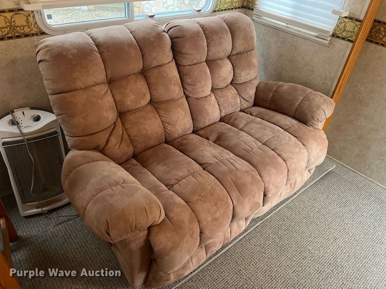 image for item OA9041 2002 Jayco Designer  camper