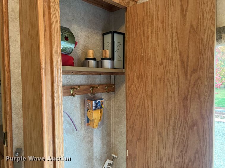 image for item OA9041 2002 Jayco Designer  camper