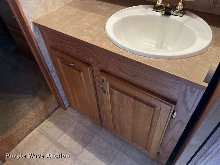 image for item OA9041 2002 Jayco Designer  camper