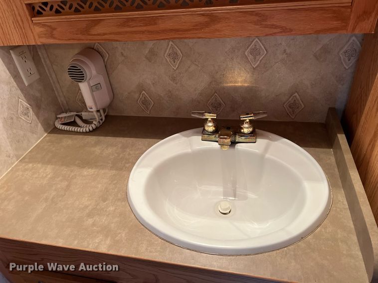 image for item OA9041 2002 Jayco Designer  camper