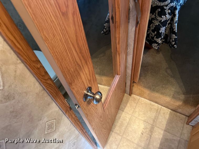 image for item OA9041 2002 Jayco Designer  camper