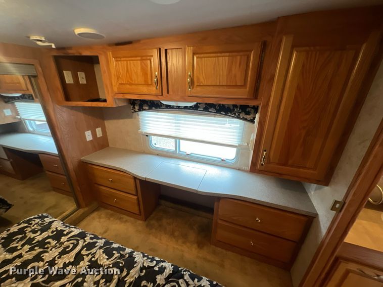 image for item OA9041 2002 Jayco Designer  camper