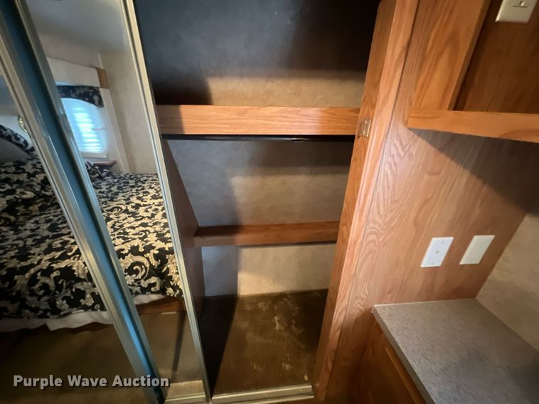 image for item OA9041 2002 Jayco Designer  camper