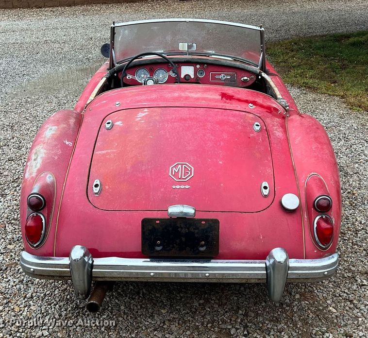 image for item OA9043 MGA 1600  convertible