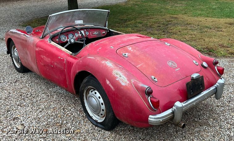 image for item OA9043 MGA 1600  convertible