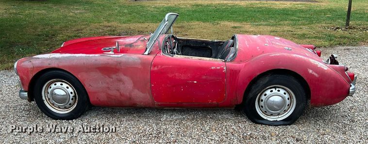 image for item OA9043 MGA 1600  convertible