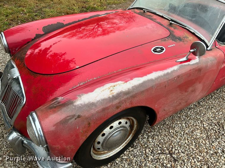 image for item OA9043 MGA 1600  convertible
