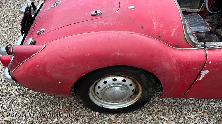 image for item OA9043 MGA 1600  convertible