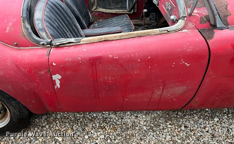 image for item OA9043 MGA 1600  convertible