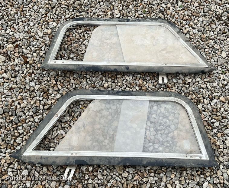 image for item OA9043 MGA 1600  convertible