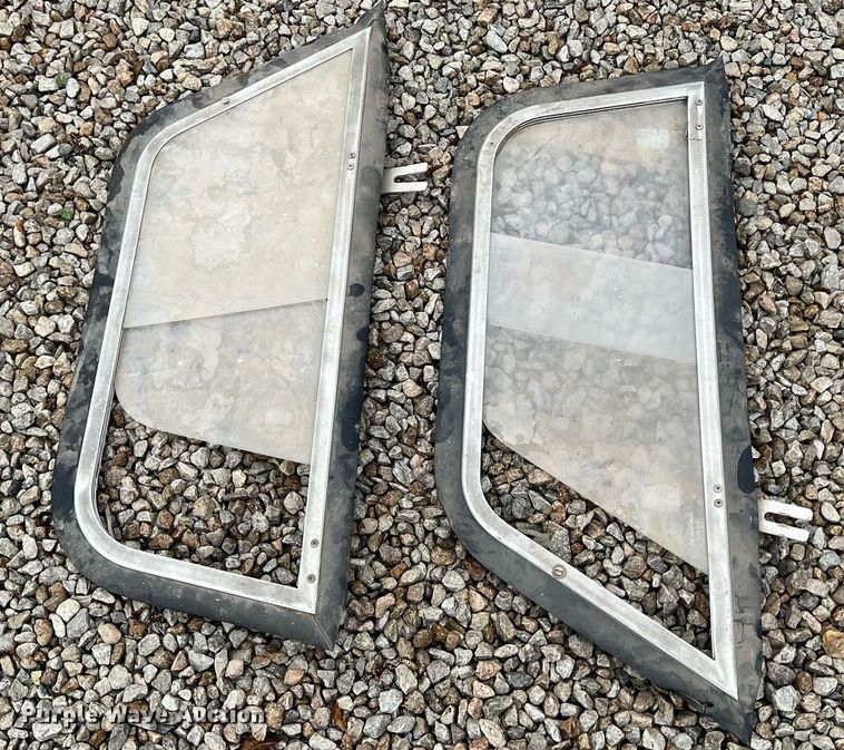 image for item OA9043 MGA 1600  convertible