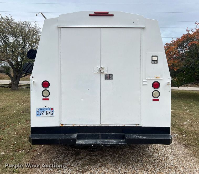 image for item OA9053 2006 Ford E450 Super Duty  utility van