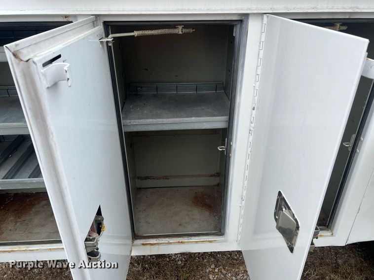 image for item OA9053 2006 Ford E450 Super Duty  utility van