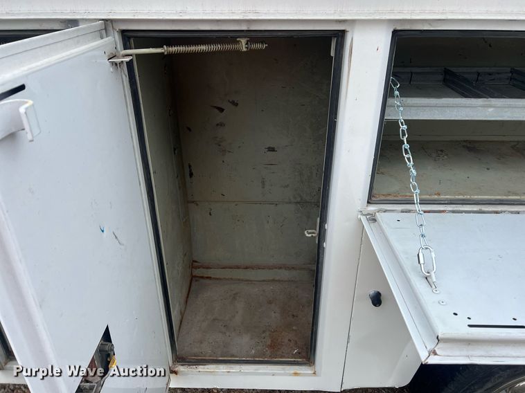 image for item OA9053 2006 Ford E450 Super Duty  utility van