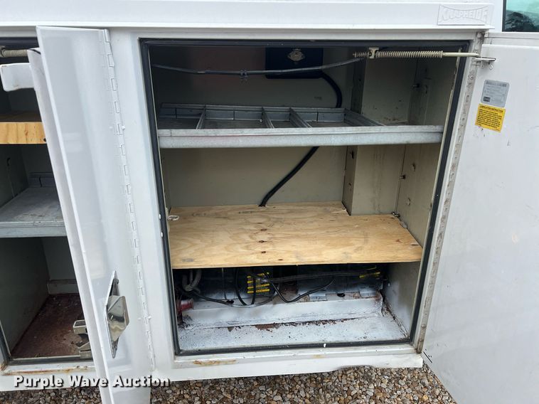 image for item OA9053 2006 Ford E450 Super Duty  utility van