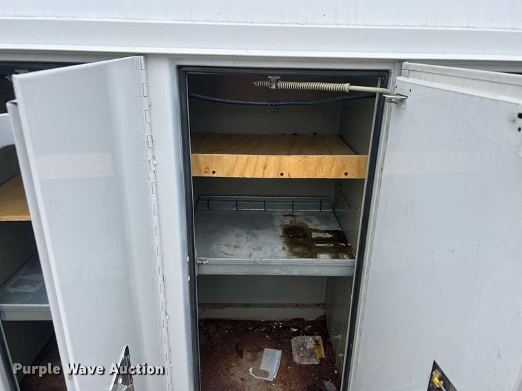 image for item OA9053 2006 Ford E450 Super Duty  utility van