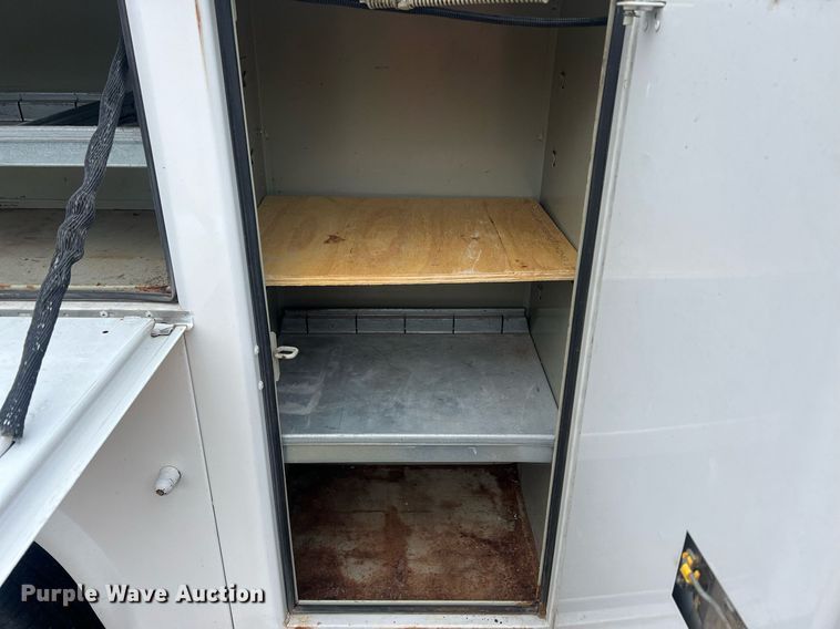 image for item OA9053 2006 Ford E450 Super Duty  utility van