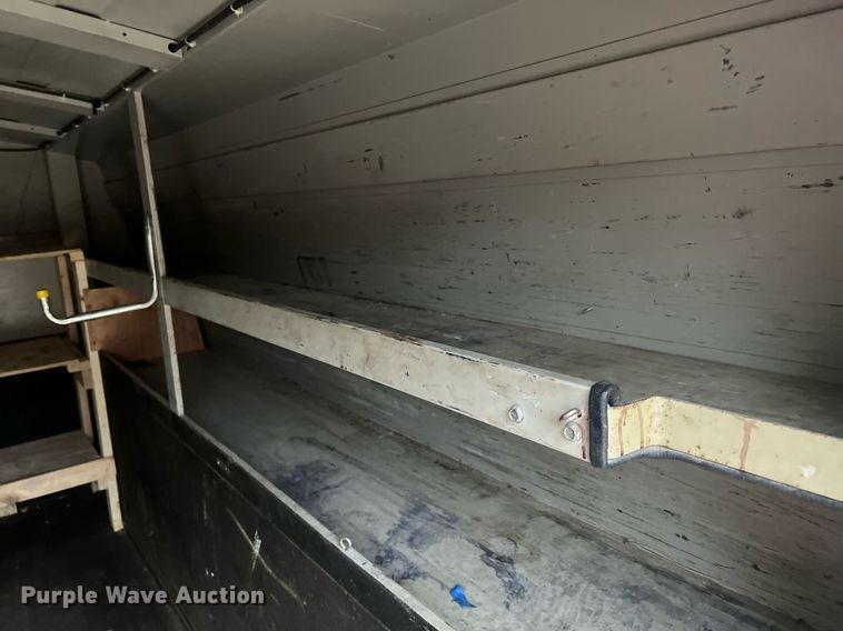 image for item OA9053 2006 Ford E450 Super Duty  utility van