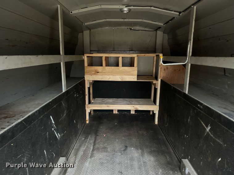 image for item OA9053 2006 Ford E450 Super Duty  utility van