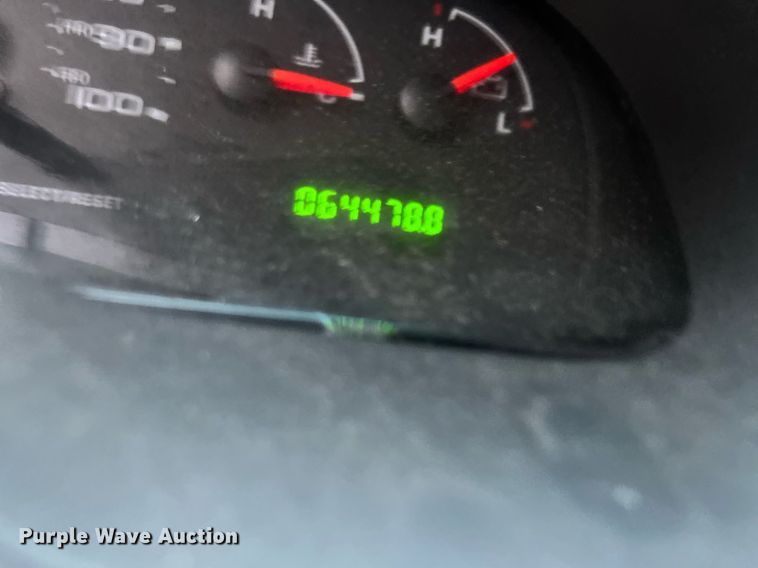 image for item OA9053 2006 Ford E450 Super Duty  utility van