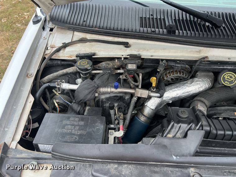image for item OA9053 2006 Ford E450 Super Duty  utility van