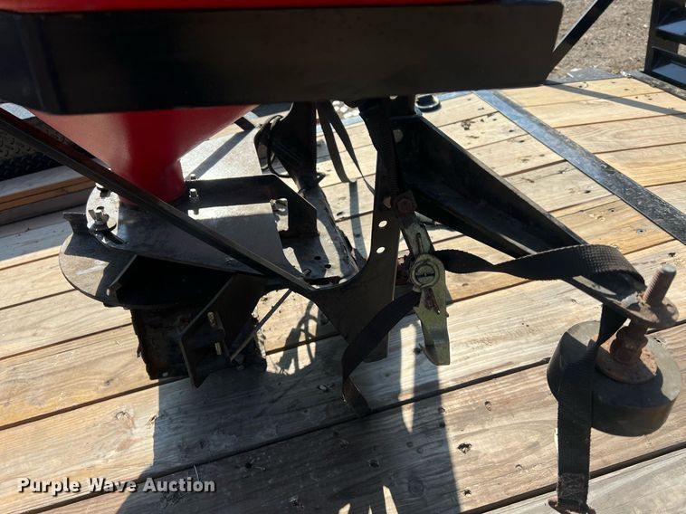 image for item OA9122 (2) spreaders