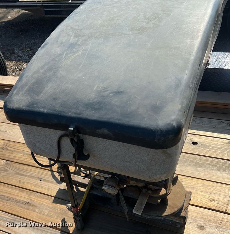image for item OA9122 (2) spreaders