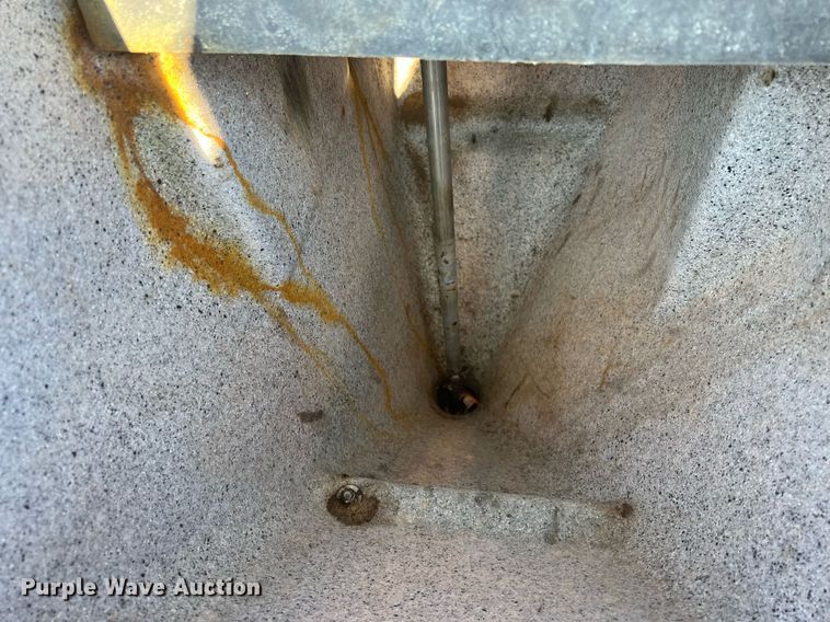 image for item OA9122 (2) spreaders