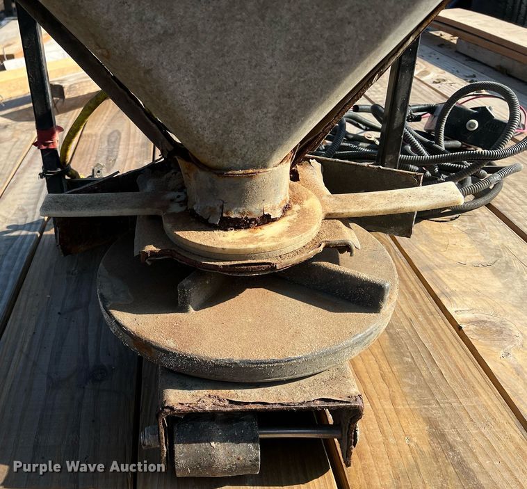 image for item OA9122 (2) spreaders