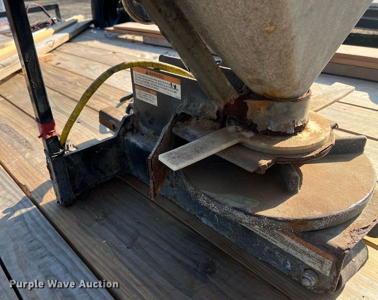 image for item OA9122 (2) spreaders
