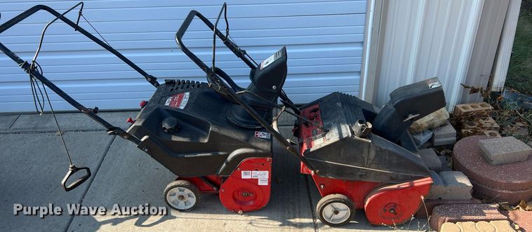 image for item OA9123 (4) snow blowers