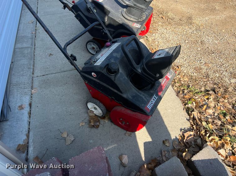 image for item OA9123 (4) snow blowers