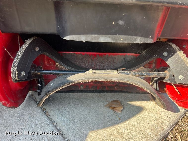 image for item OA9123 (4) snow blowers