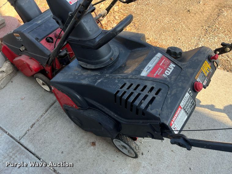 image for item OA9123 (4) snow blowers