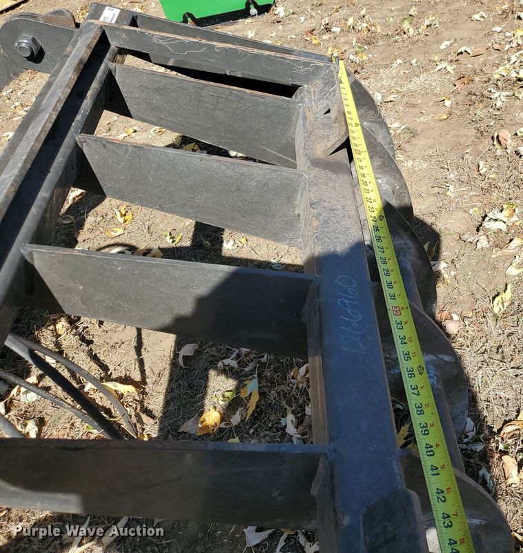 image for item OA9155 Titan  60" W grapple