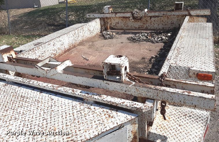 image for item OF9438 1995 Altec  pole trailer