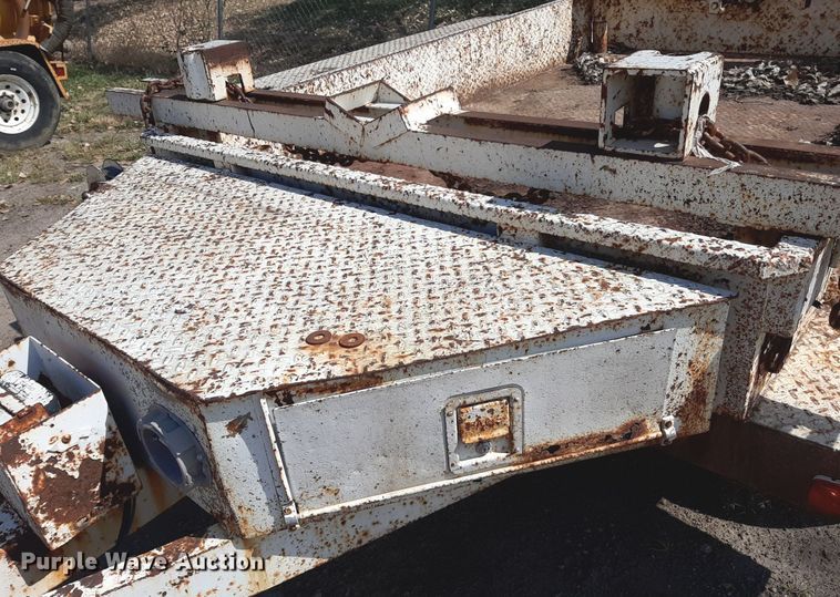 image for item OF9438 1995 Altec  pole trailer