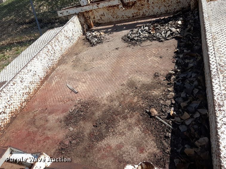 image for item OF9438 1995 Altec  pole trailer