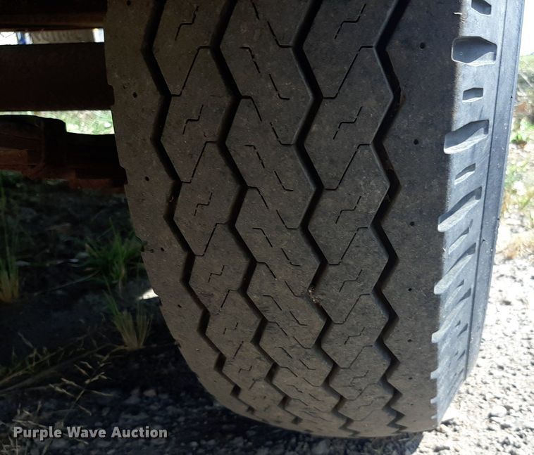 image for item OF9438 1995 Altec  pole trailer