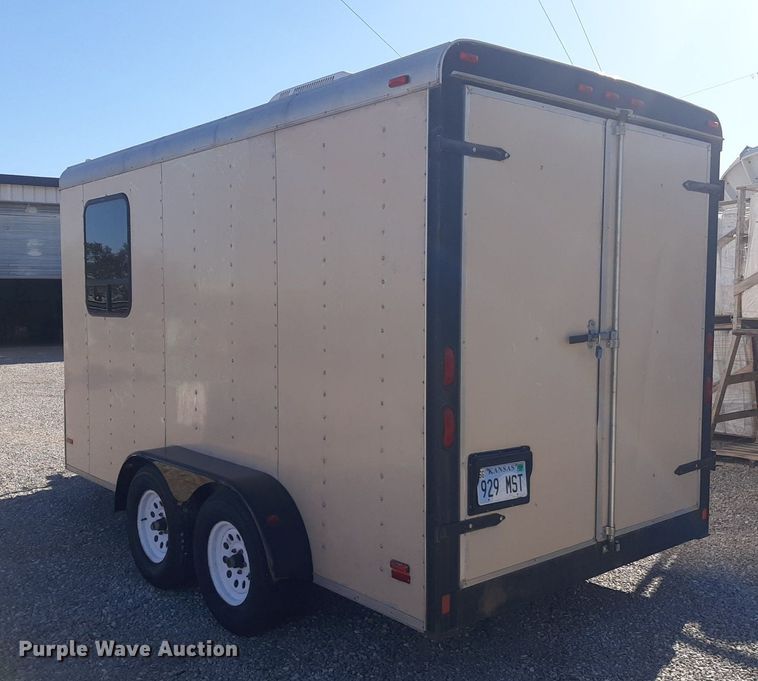 image for item OF9590 2001 Pace VC718TA2  enclosed cargo trailer