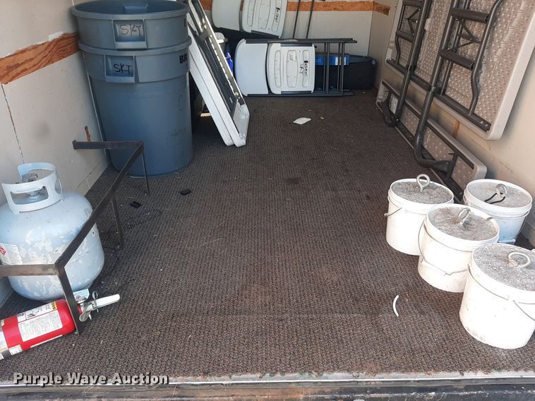 image for item OF9590 2001 Pace VC718TA2  enclosed cargo trailer