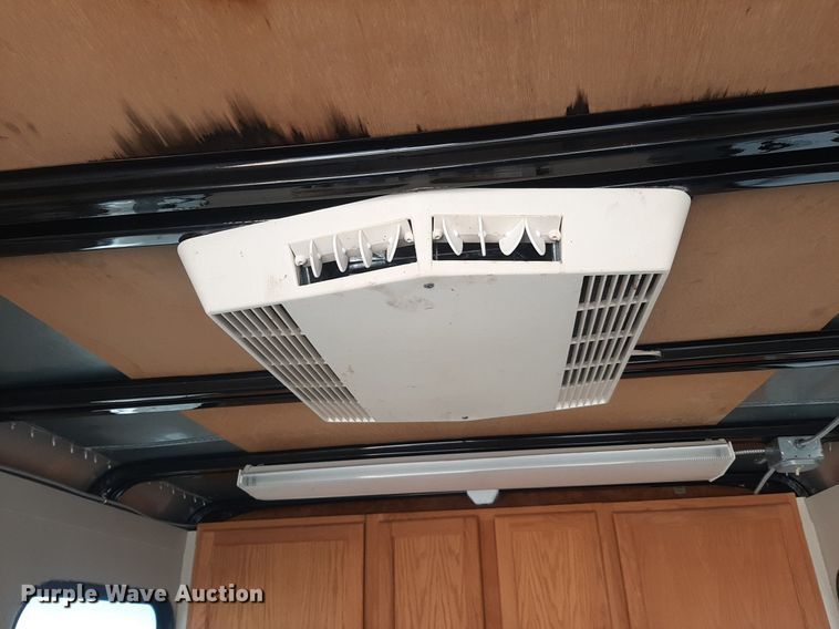 image for item OF9590 2001 Pace VC718TA2  enclosed cargo trailer