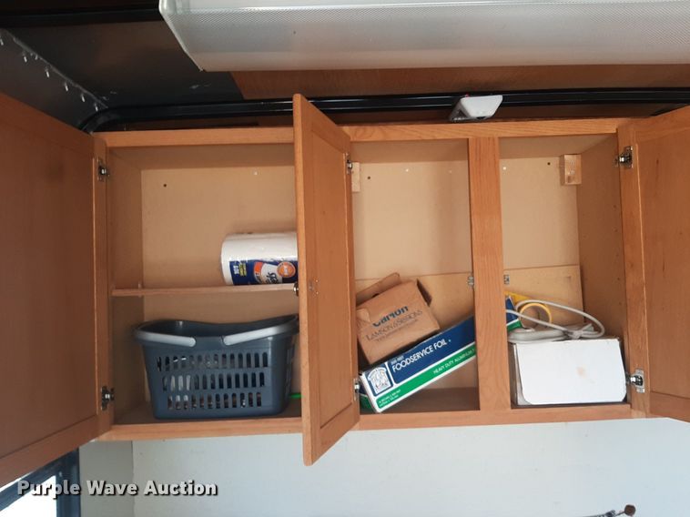 image for item OF9590 2001 Pace VC718TA2  enclosed cargo trailer