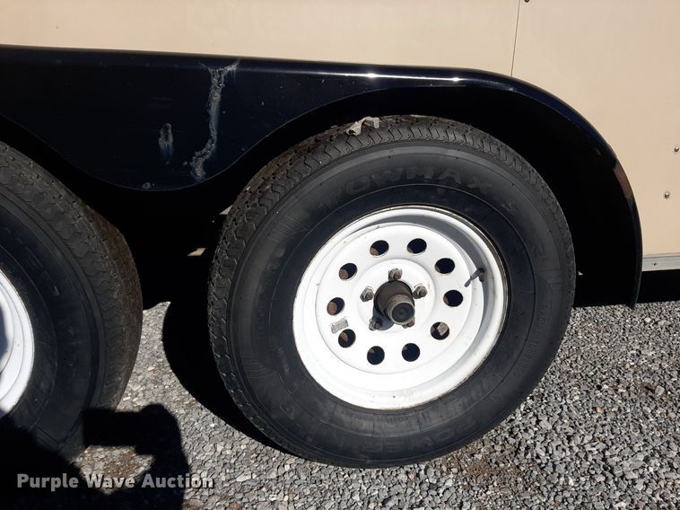 image for item OF9590 2001 Pace VC718TA2  enclosed cargo trailer