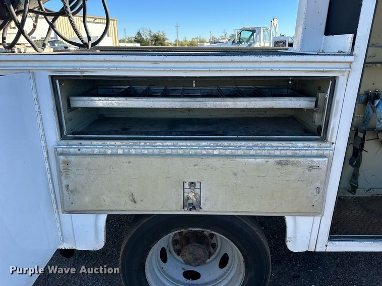 image for item OK9029 2007 Ford F550 Super Duty XL  utility / service truck